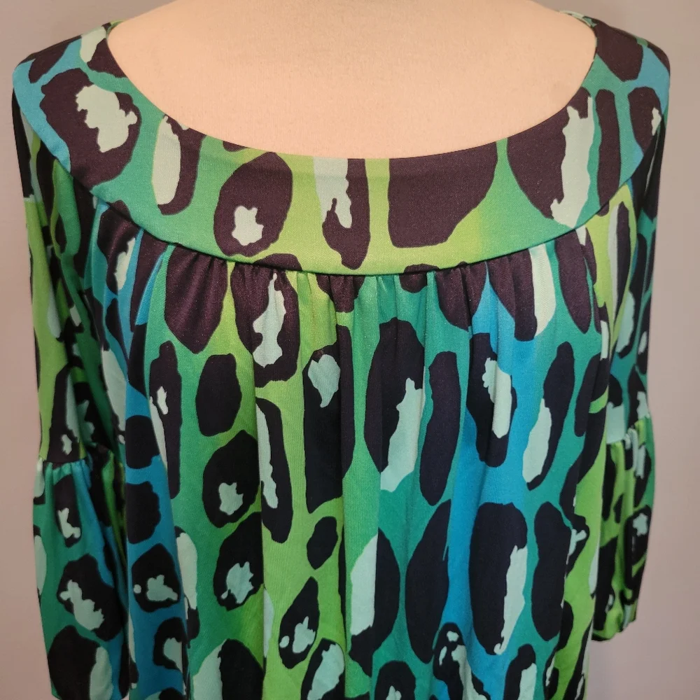 Diane Von Furstenberg Silk Blue & Green Leopard Print Bell Sleeve Blouse SZ 8 - Picture 8 of 10